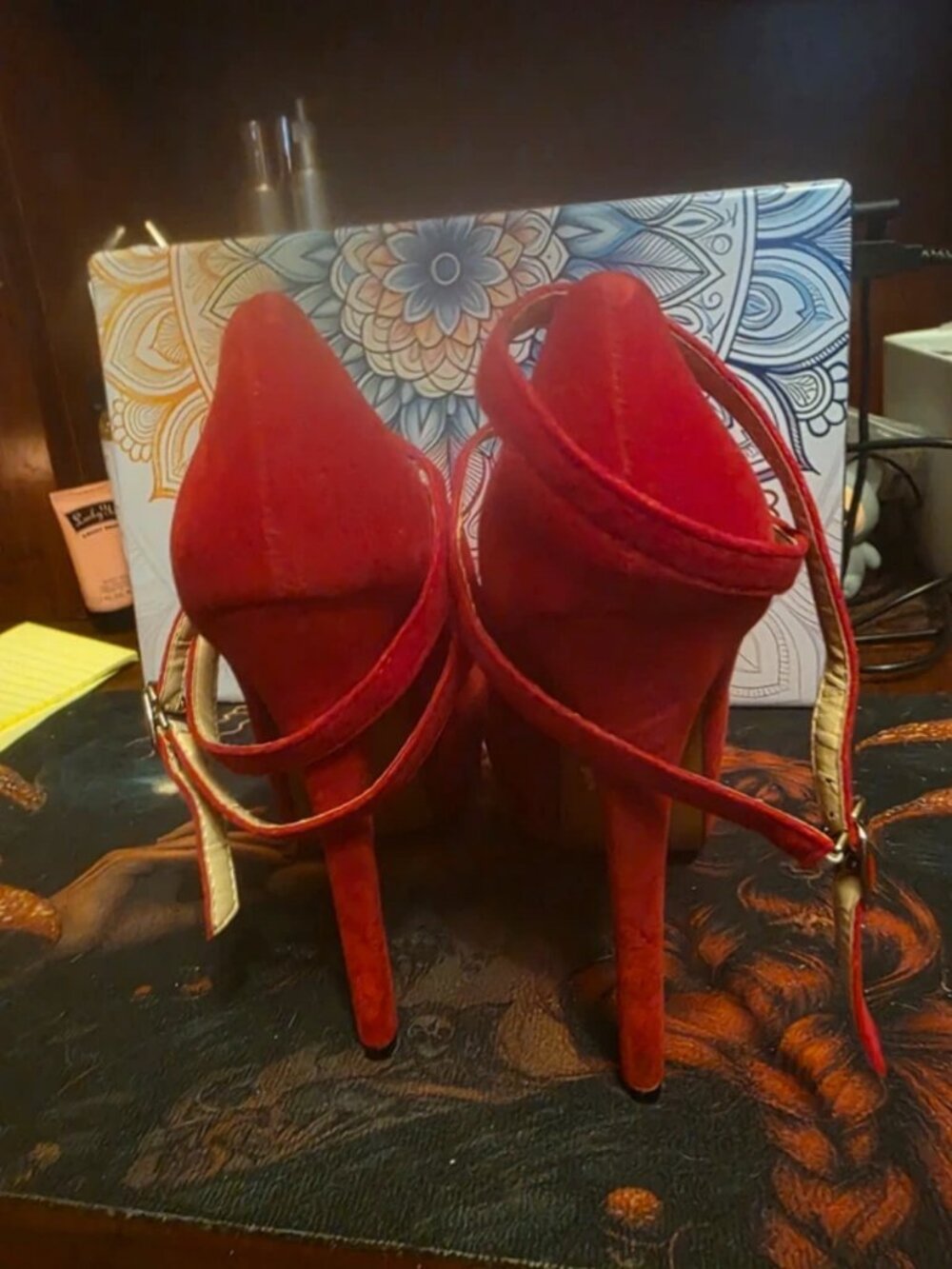 Red heels - Picture 3 of 5